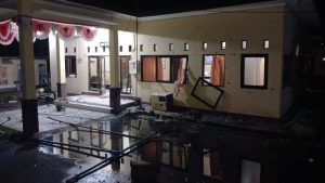 Kematian Warga Picu Penyerangan di Polsek Kayangan
