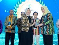 Anugerah Adinata Syariah 2025 : Bank NTB Syariah Raih Perhargaan