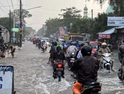 Pengamat Soroti Akar Masalah Banjir Mataram: Hulu Rusak, Drainase Kacau