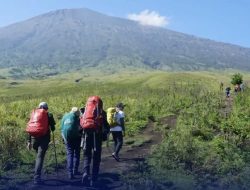 WNA Belanda Terjatuh di Jalur Rinjani, Tim SAR dan Heli Dikerahkan untuk Evakuasi