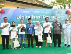 Bank NTB Syariah Resmikan QRIS di Pasar Dasan Agung Mataram