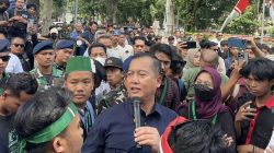 HMI Mataram Gelar Aksi di Kantor Gubernur, Iqbal Janji Sampaikan Aspirasi ke Pusat