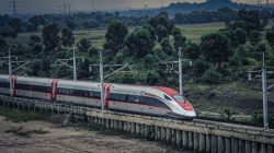 Keberanian yang Patut Dipuji dari Pak Jokowi dan Kereta Cepat Whoosh