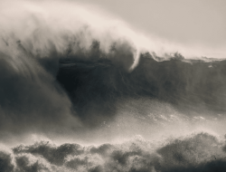BMKG Peringatkan Cuaca Ekstrem dan Gelombang Tinggi di NTB