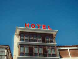 Airbnb Milik Asing Gerus Usaha Lokal di Lombok Tengah, Negara Diminta Hadir Lindungi Warga