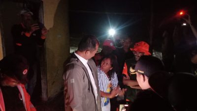 Gubernur NTB Tinjau Banjir Rob di Ampenan, Enam Rumah Warga Rusak Parah