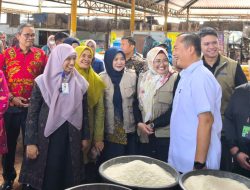Safari Ramadhan: Jalan Gubernur Iqbal Memahami Harga Bapok dan Luka Stunting