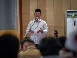 Gubernur Iqbal Tarawih Perdana Bersama Warga di Islamic Center, Sambut Ramadhan dengan Doa dan Harapan