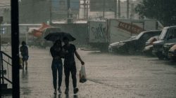 Cuaca Ekstrem Ancam NTB 22–27 Februari, Warga Diminta Siaga