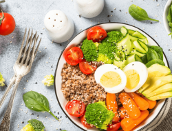 Tips Makanan Sehat Selama Ramadan: Tetap Bugar Meski Berpuasa Seharian