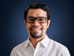 Pengamat: Penyebaran Nomor Gubernur NTB Viral, Demokrasi Kebablasan, Dialog Lebih Efektif dari Hukuman