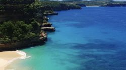 Tanjung Porok: Pantai Sepi dengan Panorama Dramatis di Lombok Timur