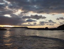 Pantai Tanjung Batu Lombok Tengah: Surga Tersembunyi di Balik Bukit Mandalika