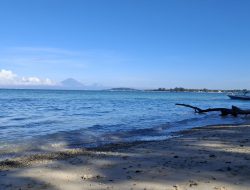 Pantai Sire di Lombok Utara, Tenang dengan Panorama Gunung Agung