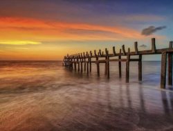 Pantai Kuranji, Surga Sunset Tersembunyi di Lombok Barat yang Masih Alami