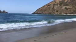 Pantai Gresak, Surga Tenang di Sekotong yang Masih Alami
