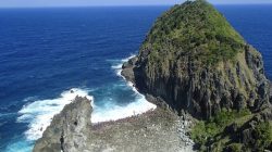 Pesona Pantai Jagog Dalem yang Masih Alami