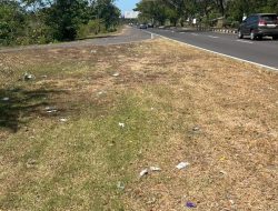 Jalur Bypass Bandara Lombok Dipenuhi Sampah, Warga Minta Pemerintah Segera Bertindak