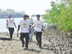 Bank NTB Syariah Tanam Mangrove di Lombok Timur, Dorong Ekonomi Hijau dan Keberlanjutan Pesisir