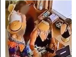 20 Turis Israel Diduga Curi Cincin hingga Baju Renang di Gili Meno